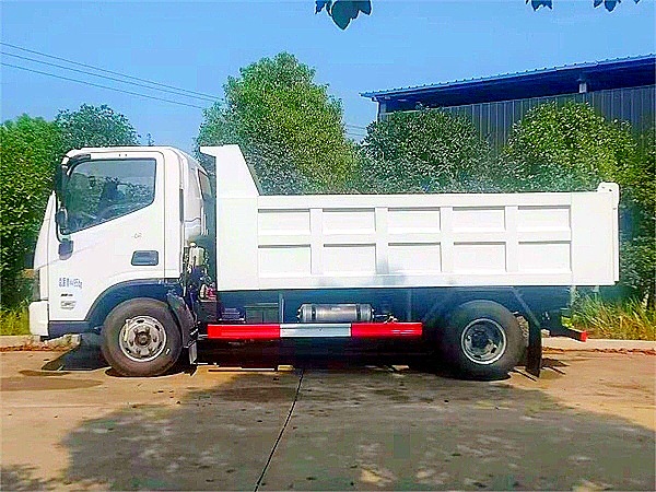 五十铃KV100自卸车3_副本_副本_副本_副本_副本.jpg