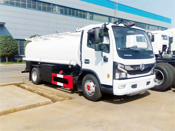 Dongfeng fuel tanker truck-Oil Tank Truck 6000 litres