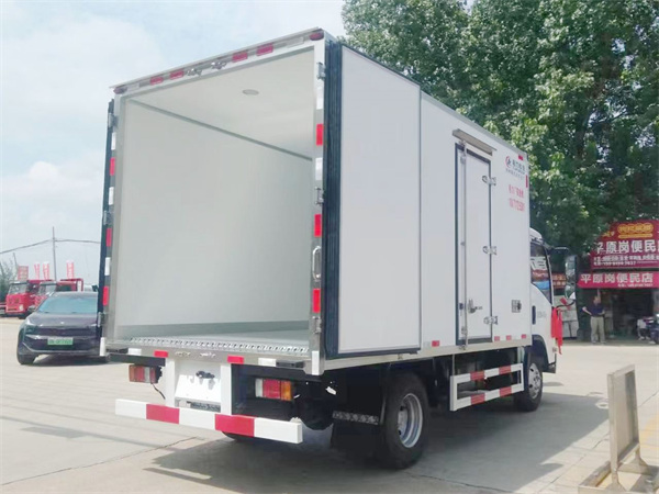 国六庆铃五十铃KV100冷藏车6_副本.jpg