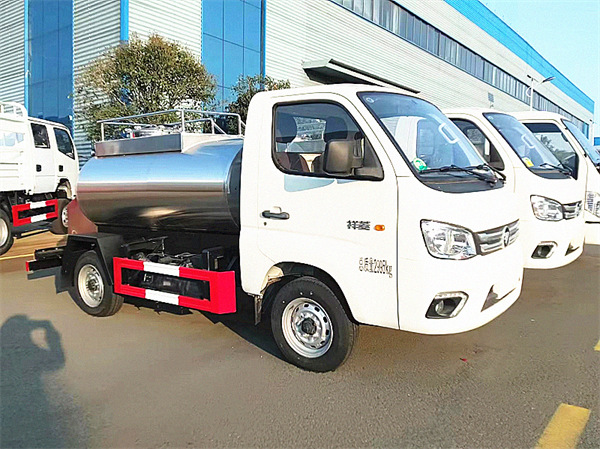 FOTON small milk tank truck gasoline-milk tanker transport truck 1.5cbm