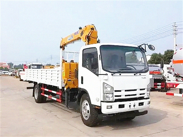 ISUZU 3.2ton crane truck-mini truck mounted crane-japanese crane machine