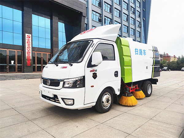 国六途逸扫路车2_副本.jpg