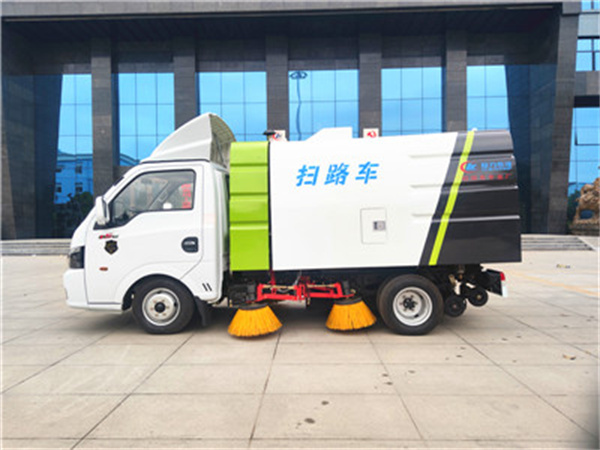 国六途逸扫路车3_副本.jpg