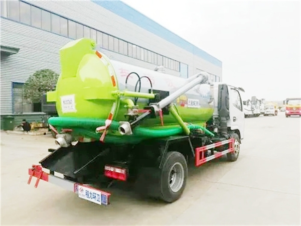 国六福田小卡之星3吸污车5_副本.jpg