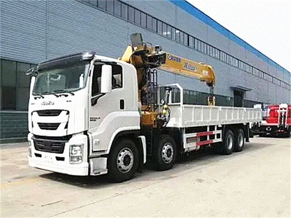 Isuzu truck with crane 8X4 truck crane crane truck 25 tons 16 ton crane