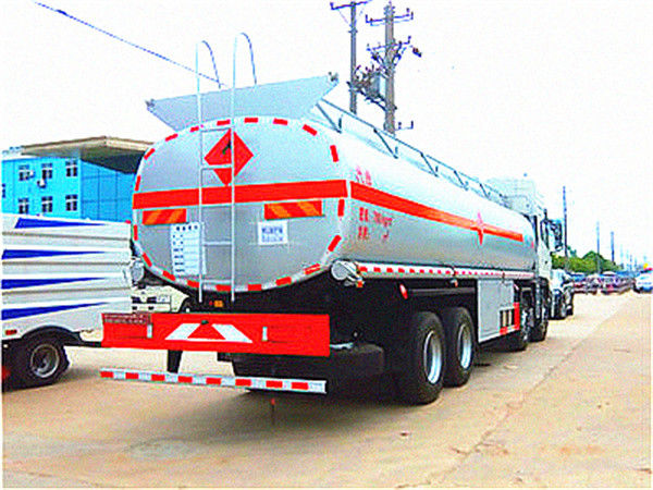 howo oil tank truck 8x4 aluminum.jpg
