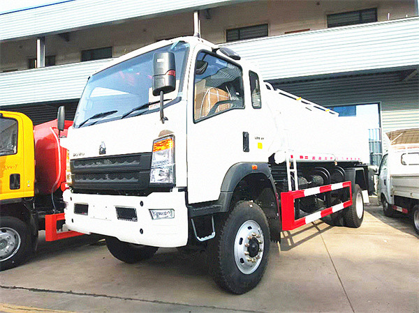 HOWO 16000l fuel tank truck 3000 gallon fuel tank truck 10000 liters oil tank truck