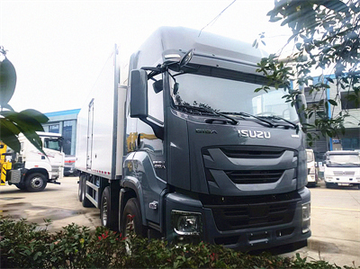ISUZU 8X4 giga refrigerated truck 20 ton refrigerated truck large refrigerator truck 